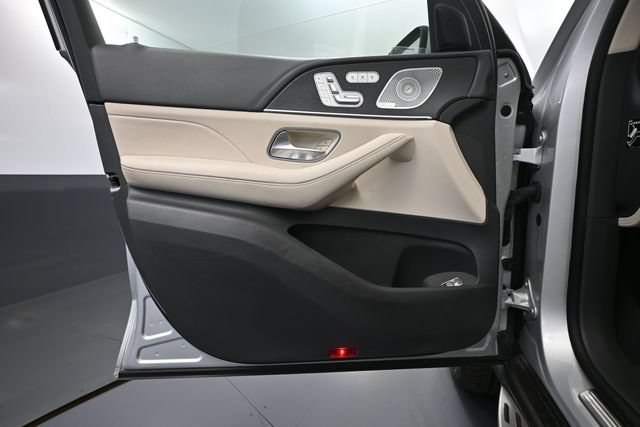 Used 2020 Mercedes-Benz GLS 580 4MATIC image 14