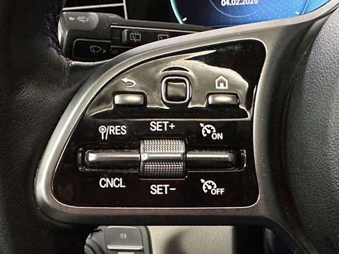 Used 2023 Mercedes-Benz GLE 350 4MATIC image 19