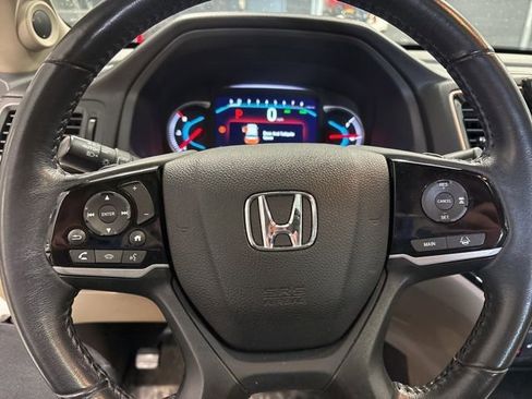 Used 2022 Honda Pilot Touring image 15