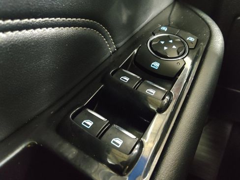 Used 2017 Ford Edge Titanium w/ Technology Package image 27