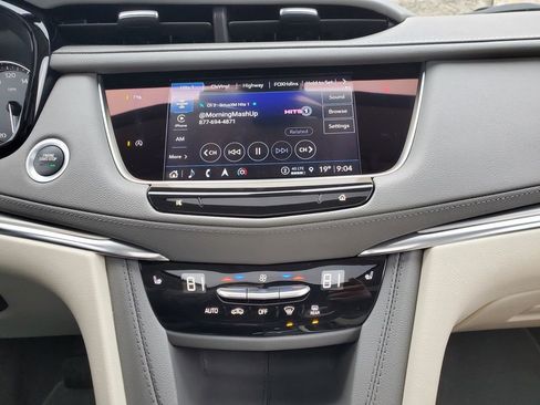 Certified 2023 Cadillac XT5 Premium Luxury w/ LPO, Floor Liner Package image 28