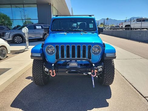 Used 2020 Jeep Gladiator Overland image 2