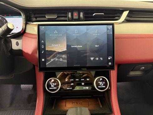 Used 2026 Jaguar F-PACE R-Dynamic S image 22