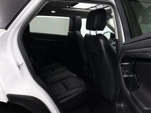 Used 2023 Land Rover Range Rover Evoque S AWD/4WD image 18