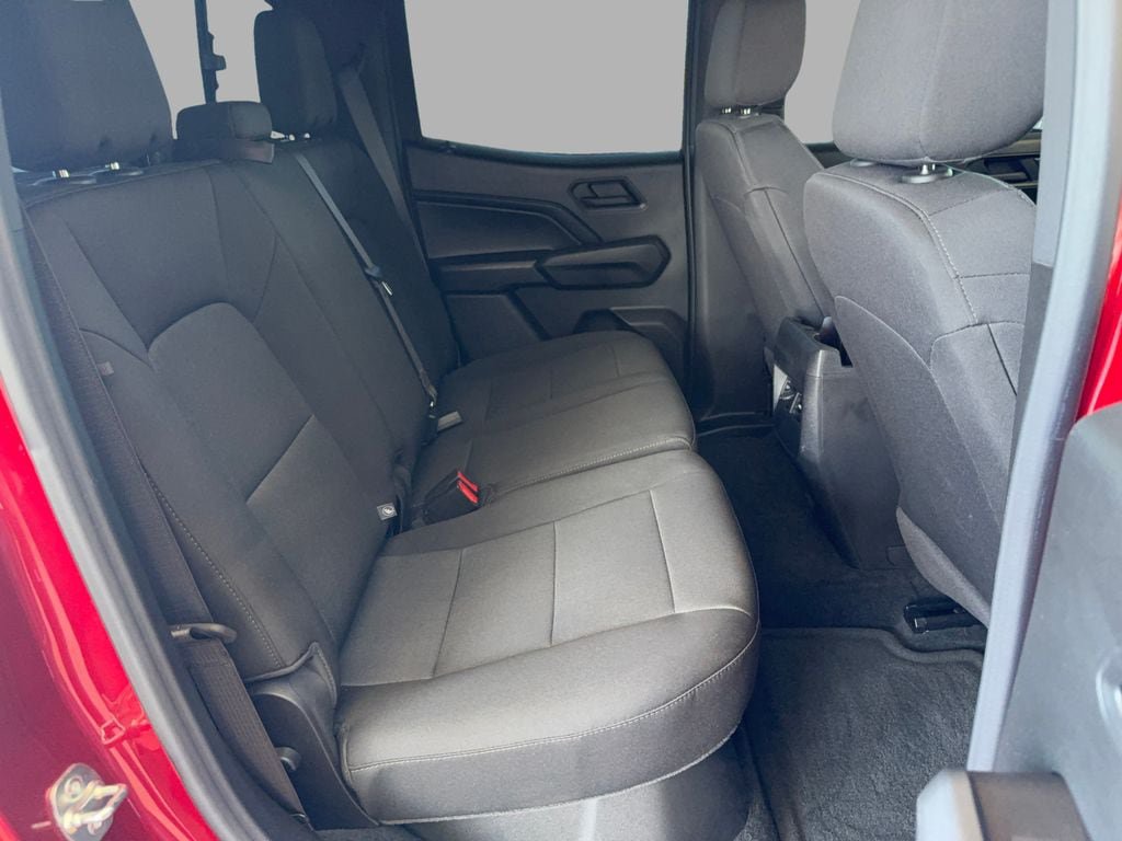 Used 2025 Chevrolet Colorado Trail Boss AWD/4WD image 29