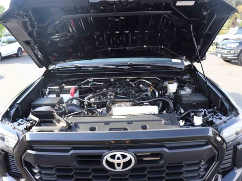 Used 2024 Toyota Tacoma TRD Sport RWD image 32
