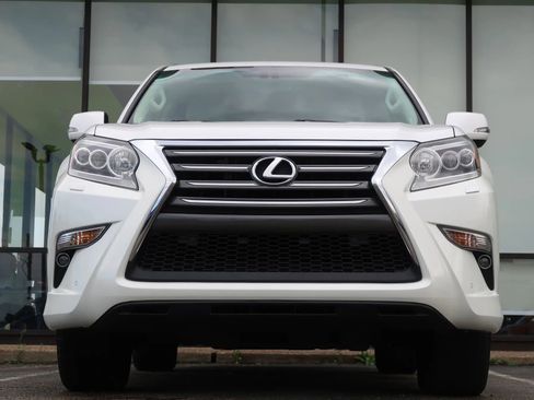 Used 2014 Lexus GX 460 Luxury image 4