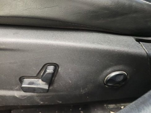 Used 2018 Chrysler 300 S w/ 300S Premium Group image 14