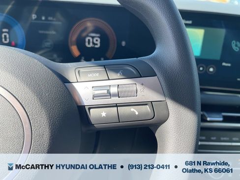 Used 2026 Hyundai Tucson SE FWD image 24