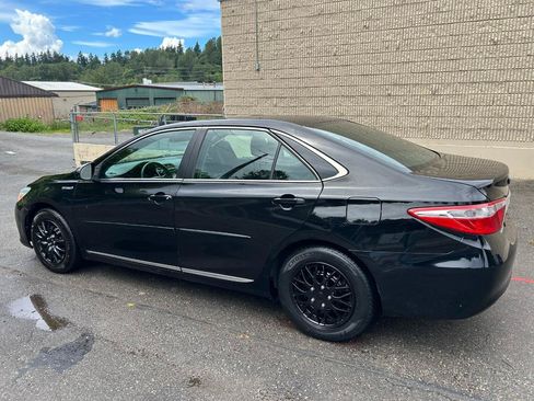 Used 2017 Toyota Camry LE FWD image 18