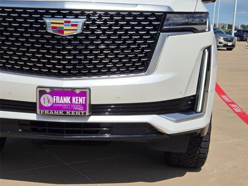 Used 2023 Cadillac Escalade ESV Premium Luxury AWD/4WD image 6