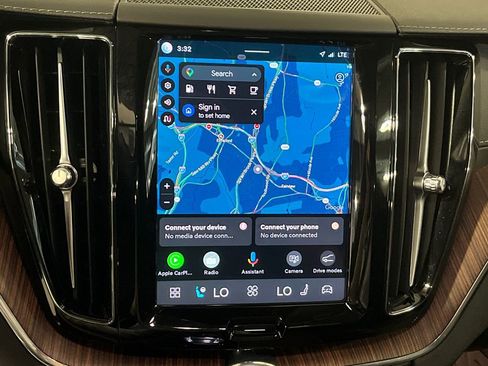 Certified 2024 Volvo XC60 B5 Ultimate w/ Protection Package Premier AWD/4WD image 16