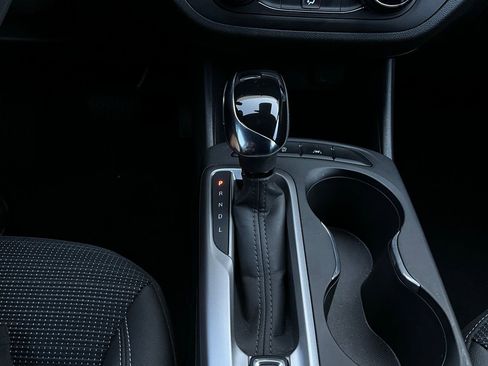 Used 2025 Buick Envista Preferred image 22