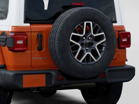 New 2026 Jeep Wrangler Unlimited Sahara w/ Whitecap Package AWD/4WD image 13
