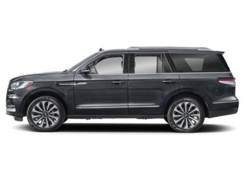 Used 2024 Lincoln Navigator Reserve AWD/4WD image 3