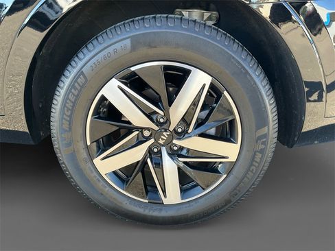 Used 2021 Kia Sorento S image 8