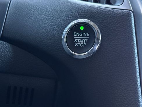 Used 2024 Ford Edge SEL image 25