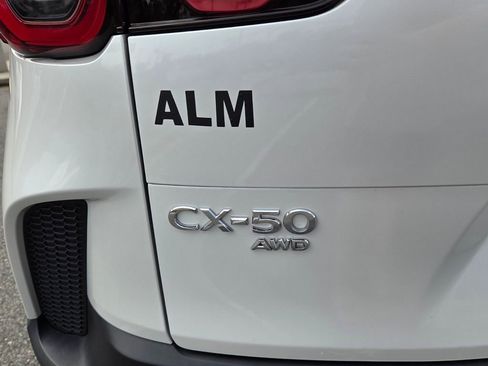 Used 2024 MAZDA CX-50 AWD 2.5 S w/ Preferred Package image 11