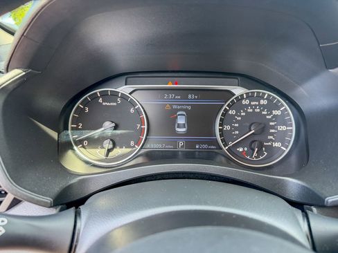 Used 2024 Nissan Altima 2.5 SV FWD image 15