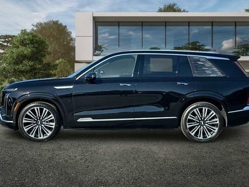 New 2026 Cadillac Vistiq Premium Luxury w/ LPO, Floor Liner Package image 7