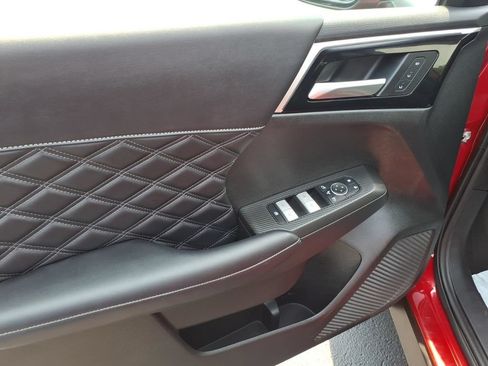 Used 2024 Mitsubishi Outlander SEL AWD/4WD image 11