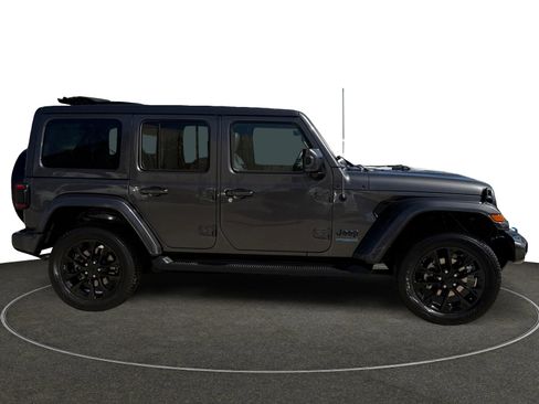 Used 2021 Jeep Wrangler Unlimited Sahara AWD/4WD image 7
