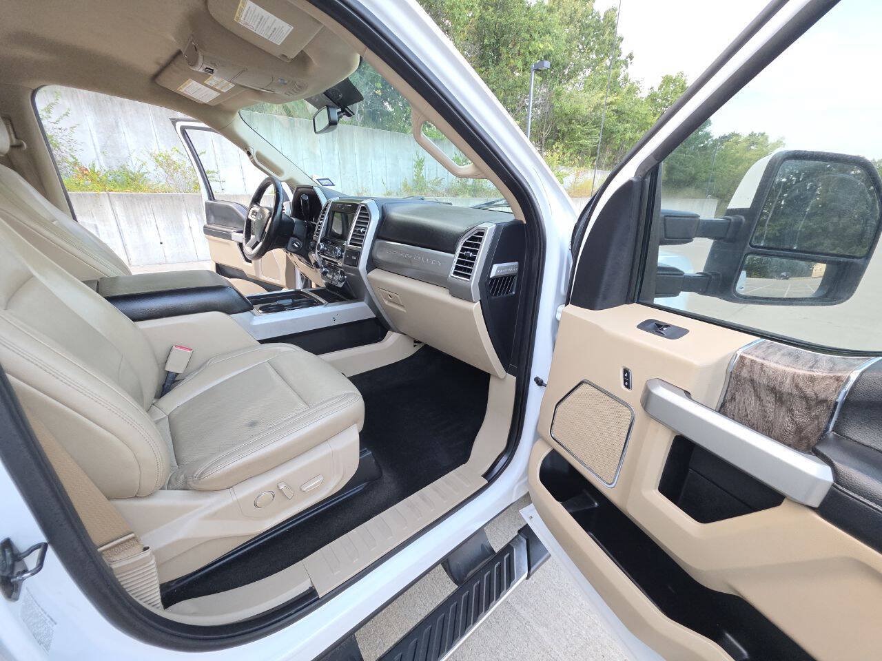 Used 2017 Ford F350 Lariat AWD/4WD image 55