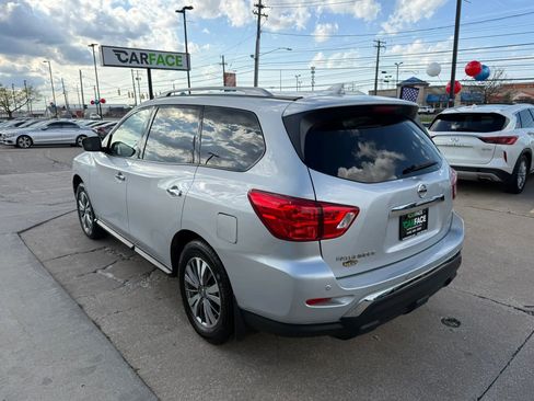 Used 2019 Nissan Pathfinder S image 7