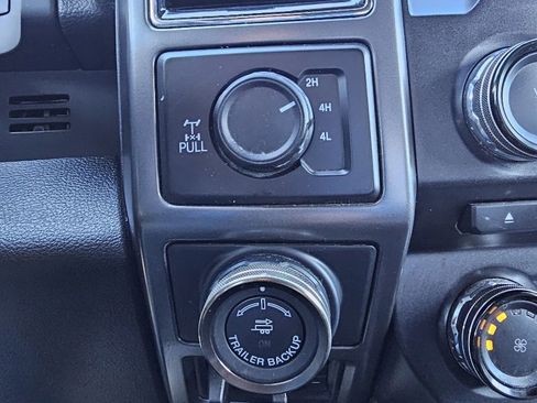 Used 2018 Ford F150 XLT w/ Equipment Group 302A Luxury image 19