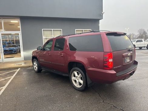 Used 2008 Chevrolet Suburban LT image 14