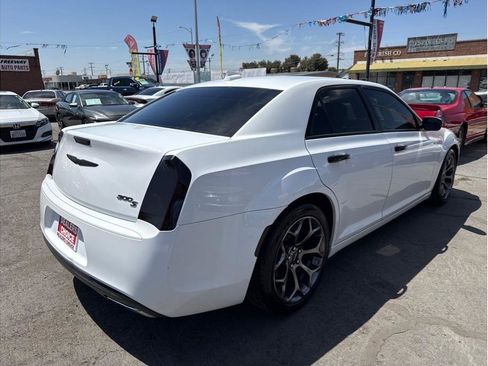 Used 2016 Chrysler 300 S RWD image 9