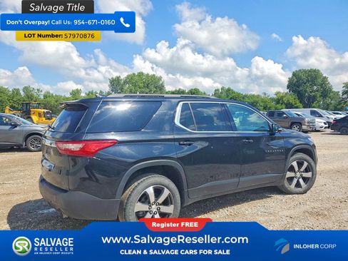 Used 2019 Chevrolet Traverse LT w/ LT Premium Package AWD/4WD image 4
