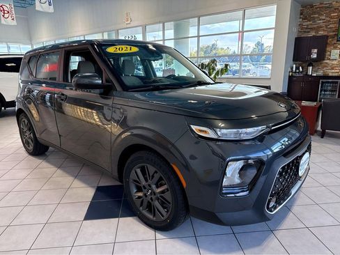 Used 2021 Kia Soul EX FWD image 1