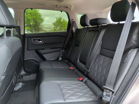 New 2026 Nissan Rogue Platinum AWD/4WD image 34