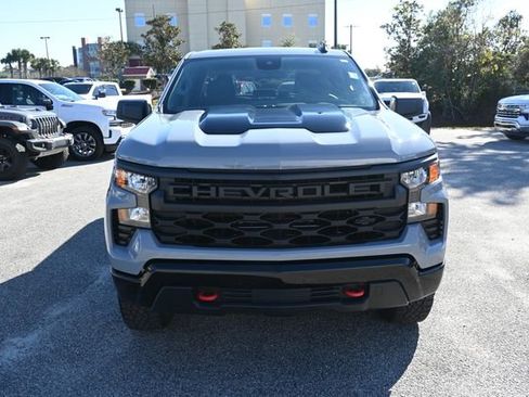 Used 2024 Chevrolet Silverado 1500 Custom Trail Boss w/ LPO, Dark Essentials Package image 8