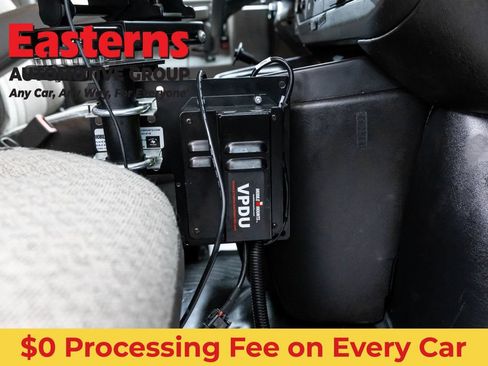 Used 2021 Chevrolet Express 2500 RWD image 21