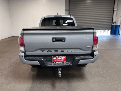 Used 2021 Toyota Tacoma TRD Off-Road w/ TRD Premium Off Road Package AWD/4WD image 4