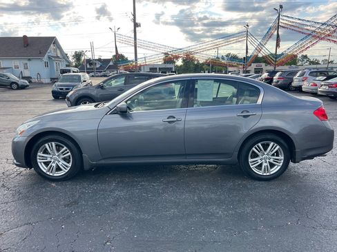 Used 2012 INFINITI G37 x w/ Premium Pkg image 4