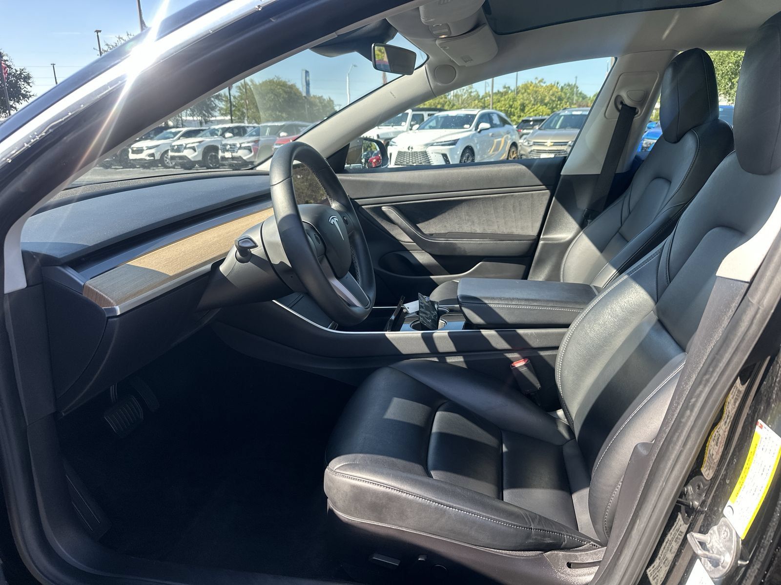 Used 2019 Tesla Model 3 Standard Range RWD image 16