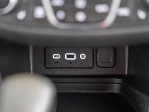 Used 2022 Chevrolet Equinox RS image 24