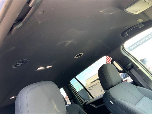 Used 2025 GMC Acadia Elevation FWD image 29