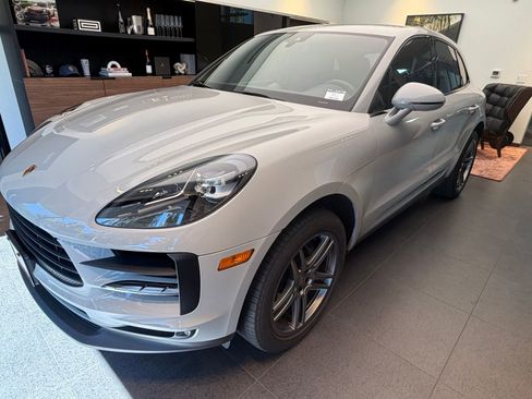 Used 2020 Porsche Macan S AWD/4WD image 3