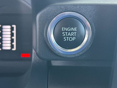 Used 2025 Toyota 4Runner SR5 image 25