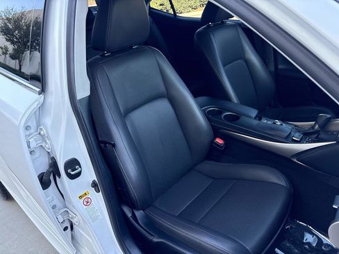 Used 2016 Lexus IS 200t image 20