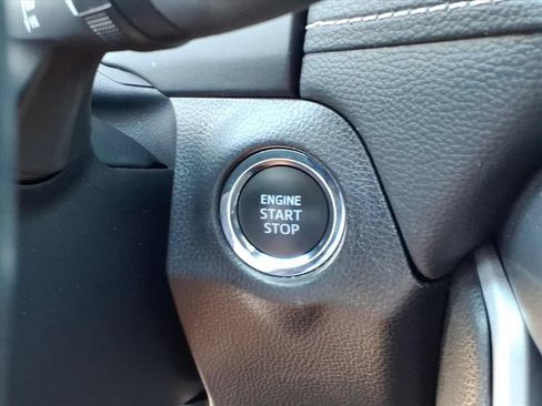 Used 2025 Toyota RAV4 XLE w/ Convenience Package FWD image 12