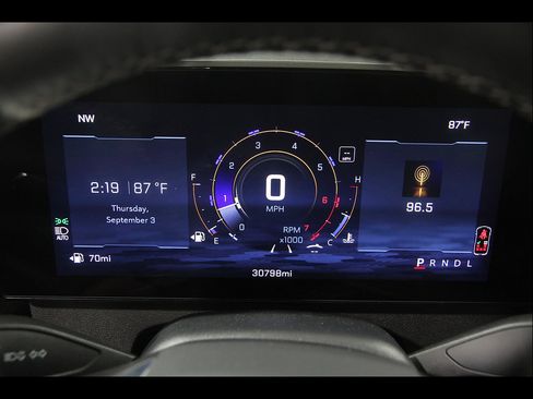 Used 2025 Chevrolet Traverse LT w/ Driver Confidence Package FWD image 8