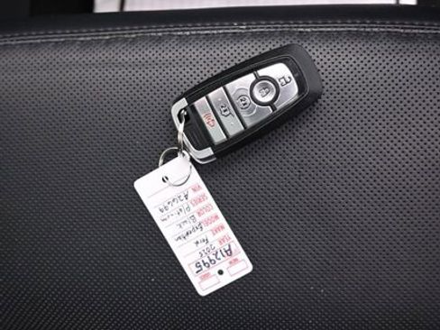 Used 2025 Ford Expedition Max Platinum AWD/4WD image 16