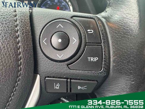 Used 2018 Toyota Corolla XSE image 19