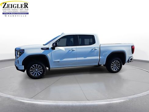 Used 2023 GMC Sierra 1500 AT4 w/ AT4 Premium Package image 8