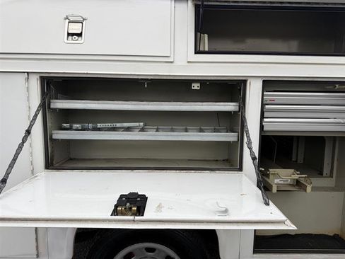 Used 2015 Chevrolet Silverado 3500 W/T image 17